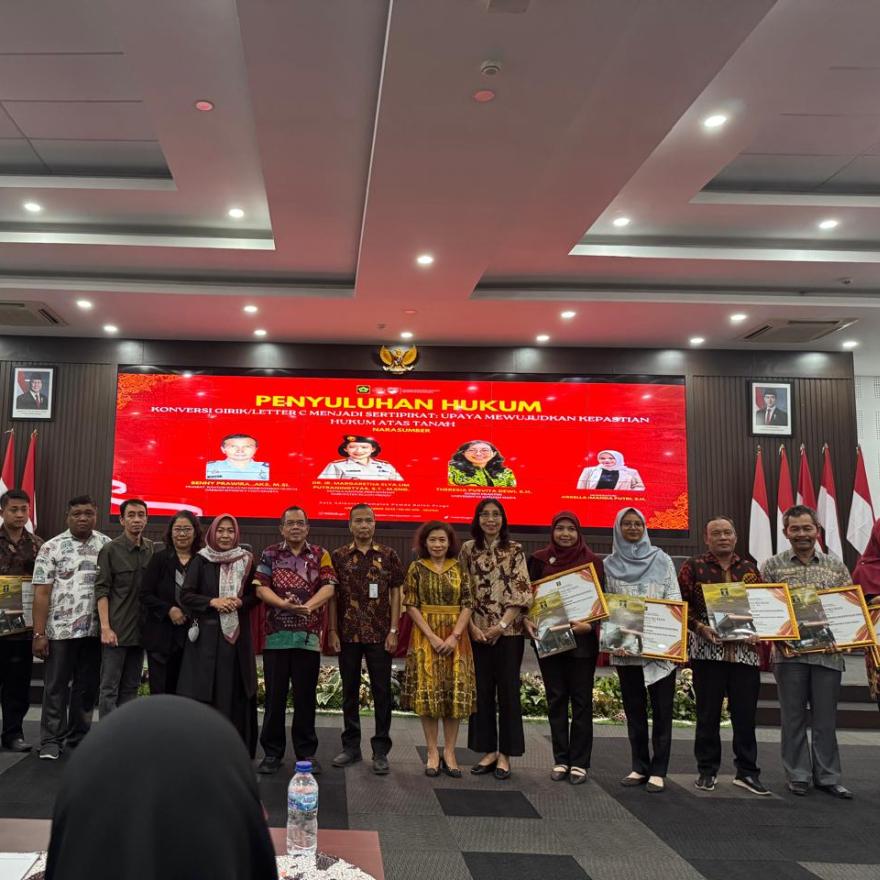 Kelurahan Jatirejo Mendapat Penghargaan Sebagai Kelurahan Binaan Sadar Hukum 2025
